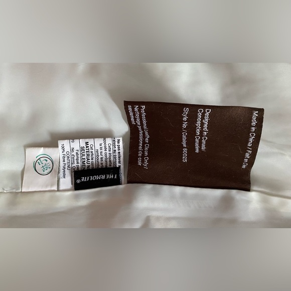 White Danier leather coat with rabbit fur inside. - Picture 6 of 9